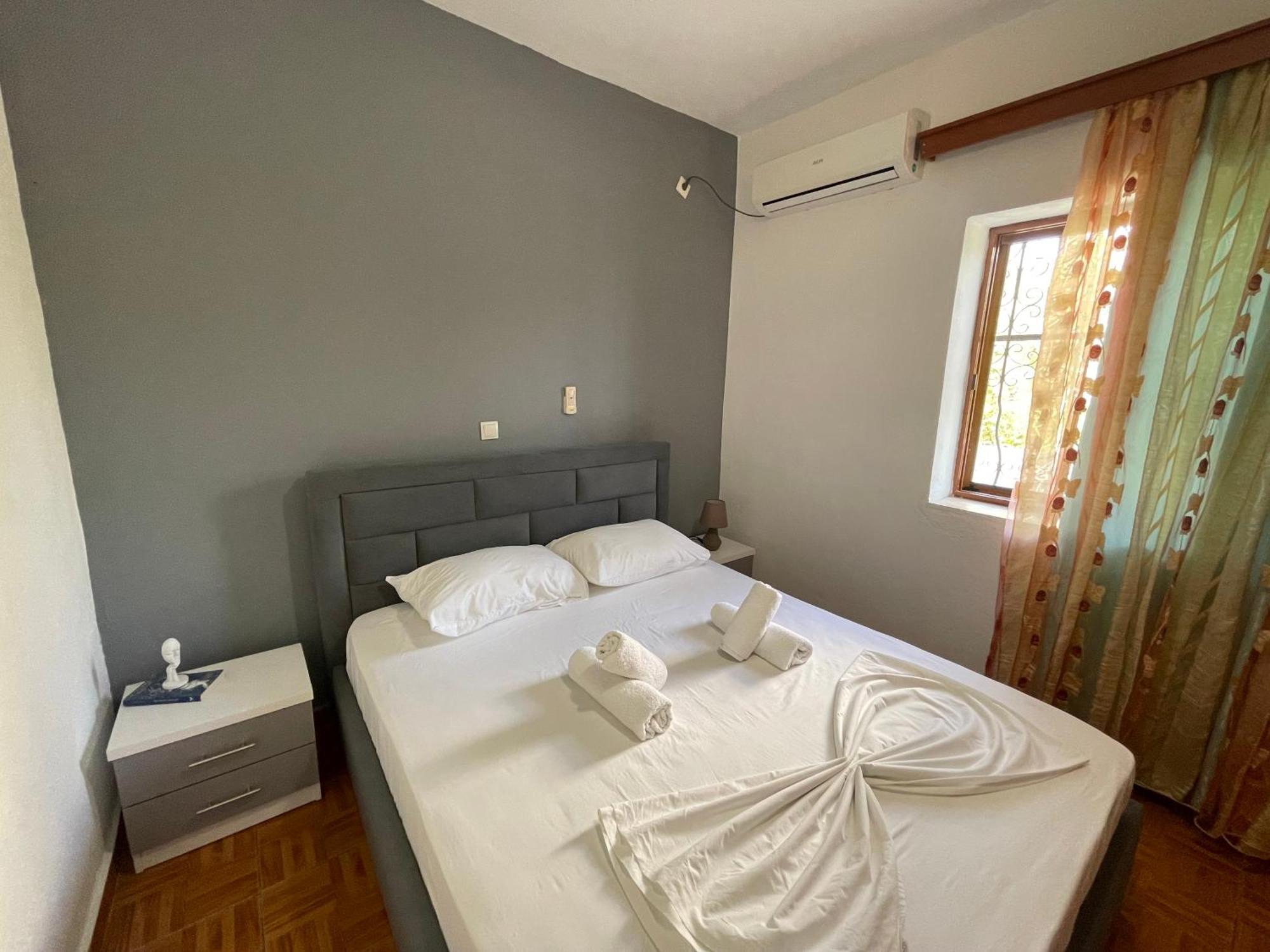 Guesthouse Dollomaja Ksamil Esterno foto